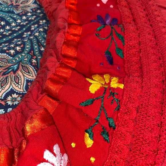 Off Shoulder Mexican Embroidered Floral Blouse - Picture 3 of 3